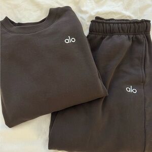 BOTH ALO SWEATPANTS(size M) AND CREW NECK( size L) color brown